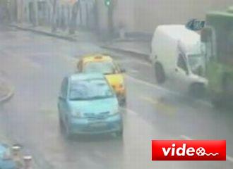 Dehşete düşüren kaza anı